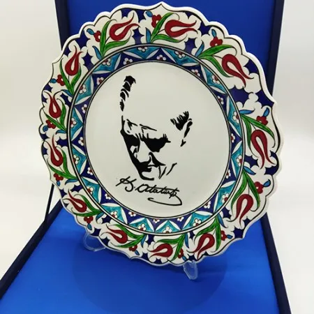30 cm Gazi Mustafa Kemal Atatürk siluetli Çini Tabak
